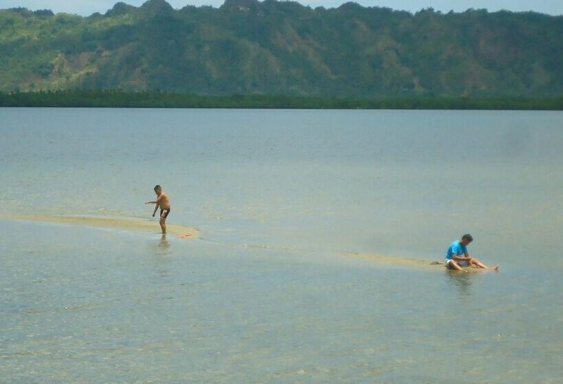 Melrose Beach Resort