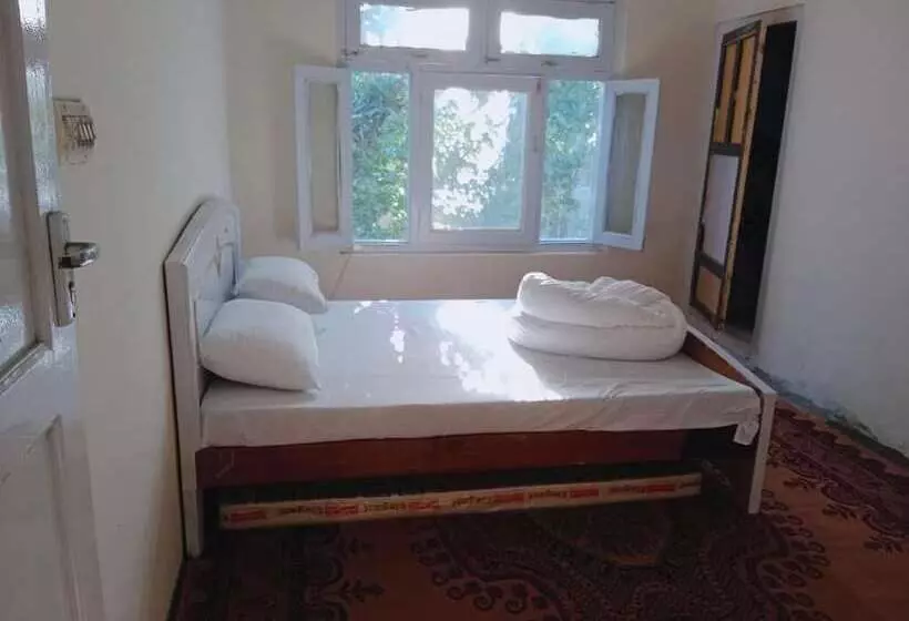 پانسیون Golden Ibex Guesthouse Skarduu
