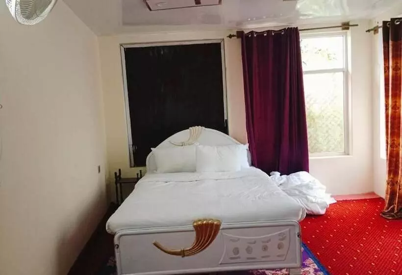 پانسیون Golden Ibex Guesthouse Skarduu