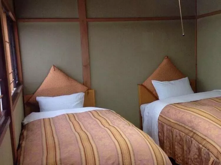 ペンション Hakuba West Coast Inn Villa