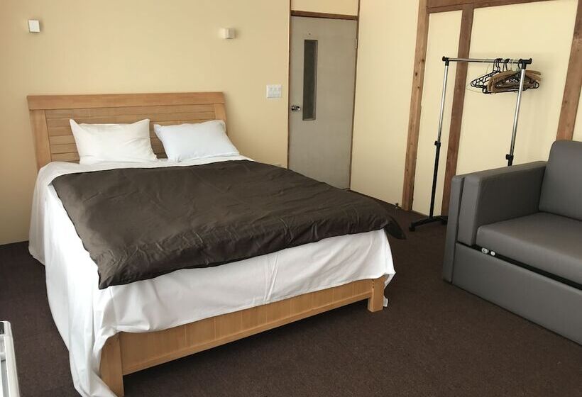 پانسیون Hakuba West Coast Inn Villa