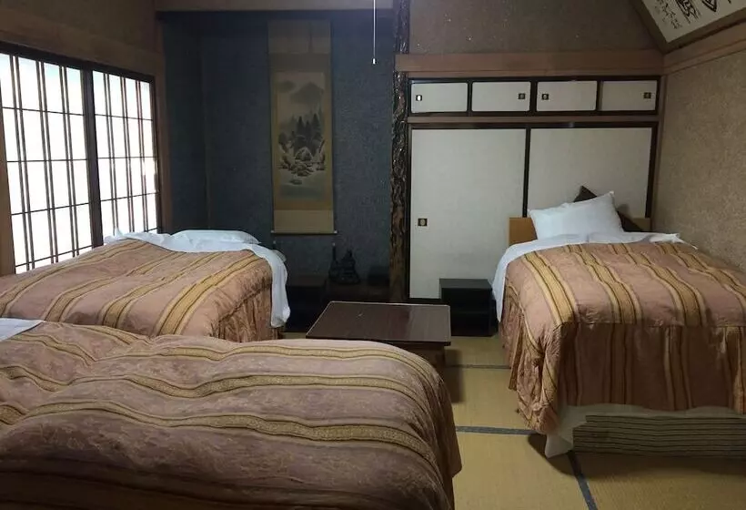 ペンション Hakuba West Coast Inn Villa