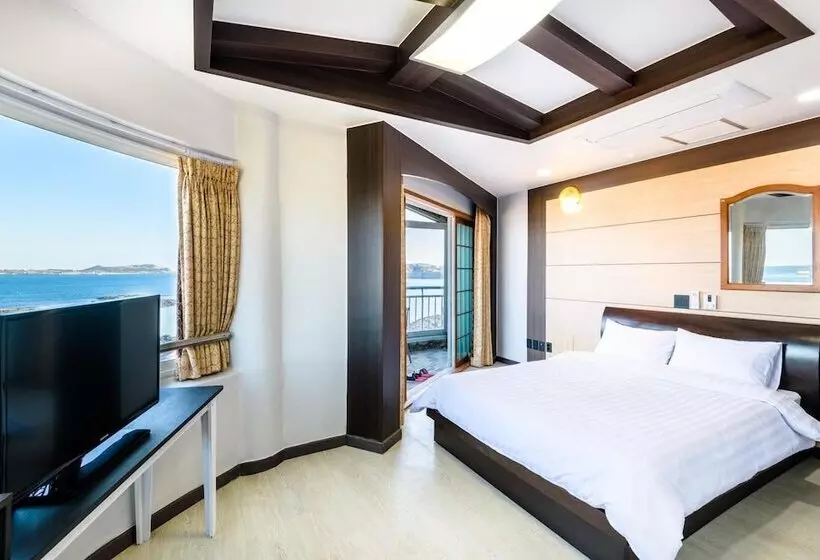 Jeju Padosoriminbak Pension