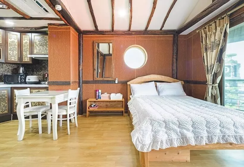 Jeju Padosoriminbak Pension