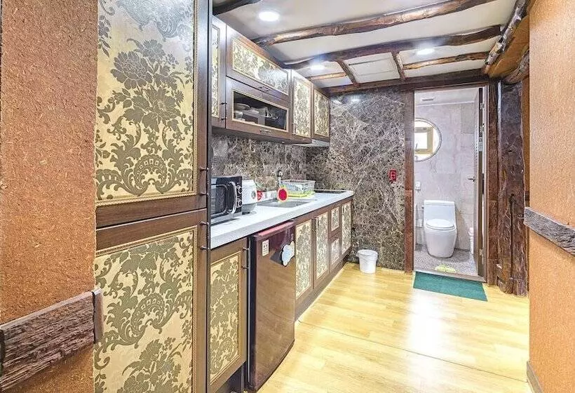 Jeju Padosoriminbak Pension