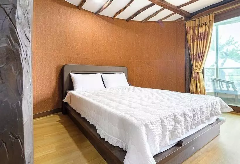 Jeju Padosoriminbak Pension