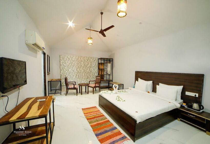 Kurort  Valley By Grassfield