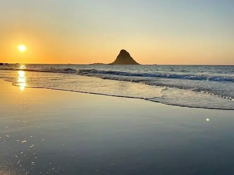 Lomakeskus Midnattsol Rom Og Hytter