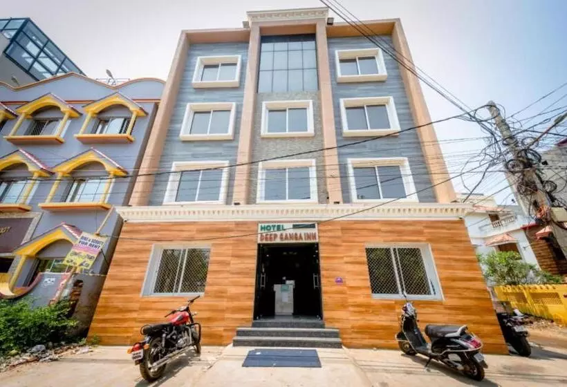 هتل Goroomgo Deep Ganga Inn Puri Sea View Room   Luxury Room With Lift And Parking Faciltiies   Mostly R