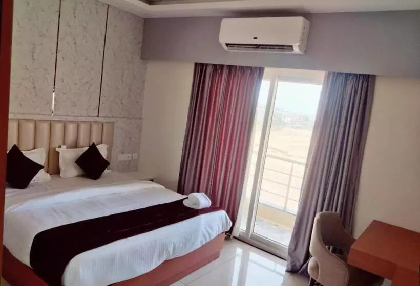 Hotelli Goroomgo Shree Gajanana Puri Near Sea Beach Prime Location With Spacious Room Lift And Parking F