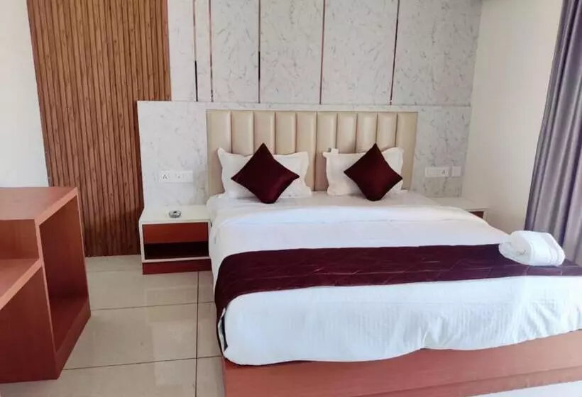 Hotelli Goroomgo Shree Gajanana Puri Near Sea Beach Prime Location With Spacious Room Lift And Parking F