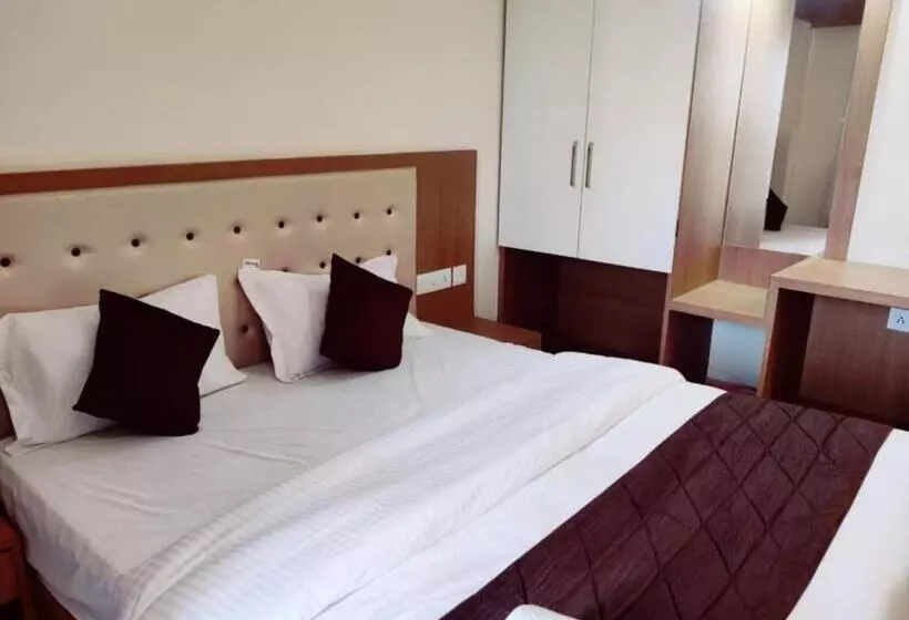 Hotelli Goroomgo Shree Gajanana Puri Near Sea Beach Prime Location With Spacious Room Lift And Parking F