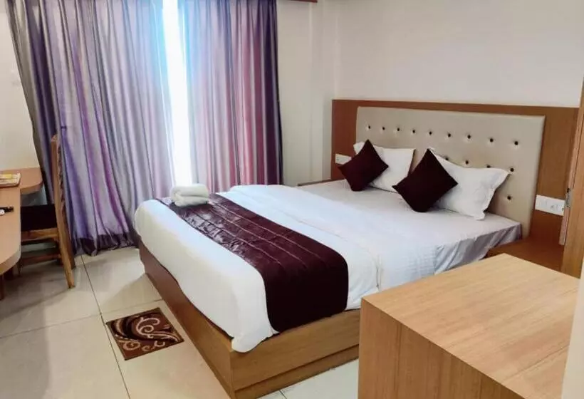 Hotelli Goroomgo Shree Gajanana Puri Near Sea Beach Prime Location With Spacious Room Lift And Parking F