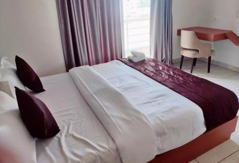 Hotelli Goroomgo Shree Gajanana Puri Near Sea Beach Prime Location With Spacious Room Lift And Parking F
