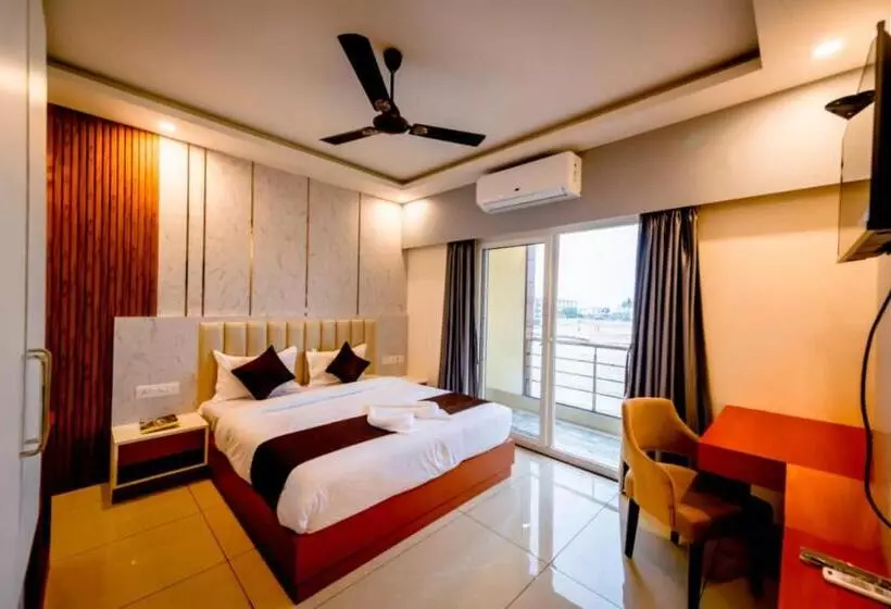 Hotelli Goroomgo Shree Gajanana Puri Near Sea Beach Prime Location With Spacious Room Lift And Parking F