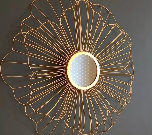 Majatalo Histoire De Loire   Savennières Sdb Partagée