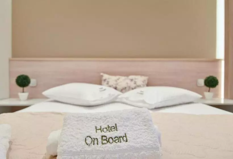 Retkeilymaja On Board Luxury Studios