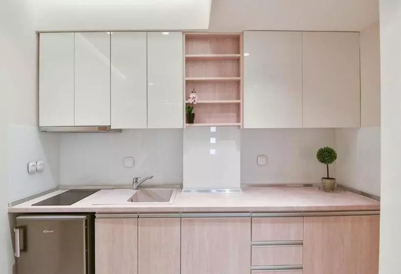 Retkeilymaja On Board Luxury Studios