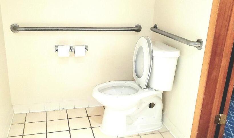 Отель American Inn