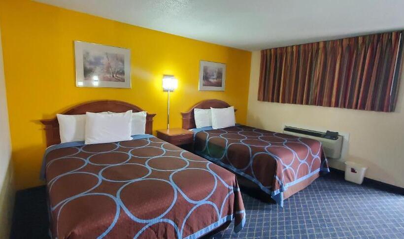 Отель American Inn