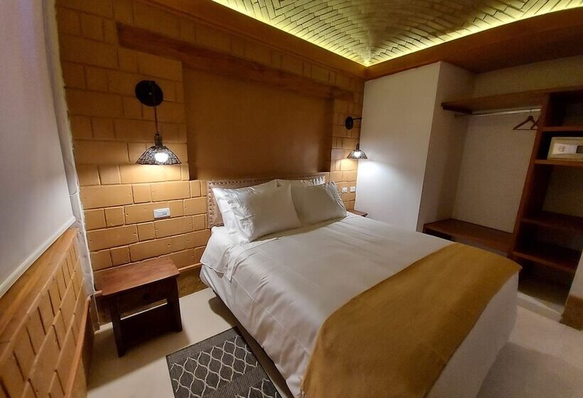 تختخواب و صبحانه Boutique La Alhambra