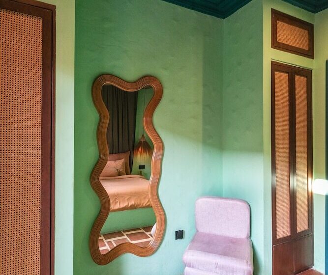 El Barrio Boutique Hotel & Bar