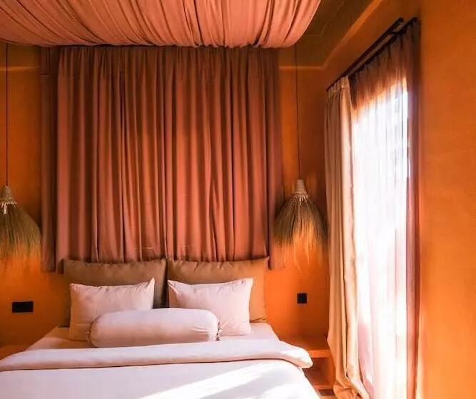 El Barrio Boutique Hotel & Bar