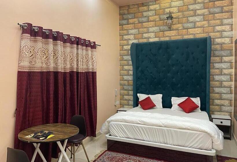 هتل Ankit Near Assi Ghat