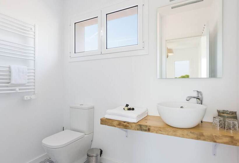 هتل Masia Can Rovira