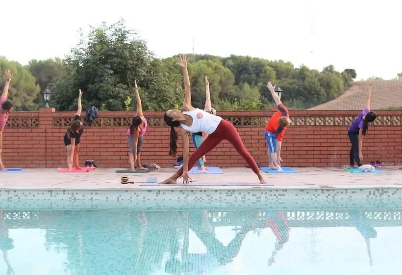 Hotelli Masia Can Rovira