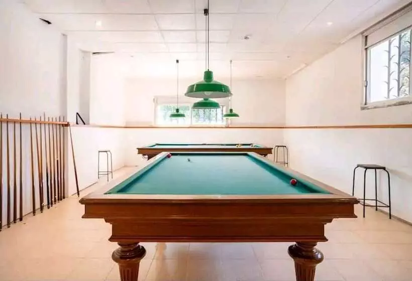 Hotelli Masia Can Rovira