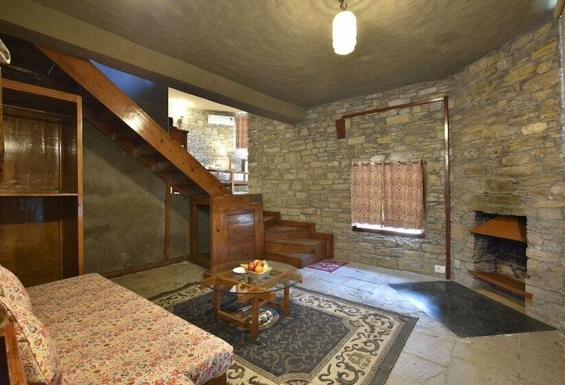 호텔 Tiaraa Monolith Lake Resort