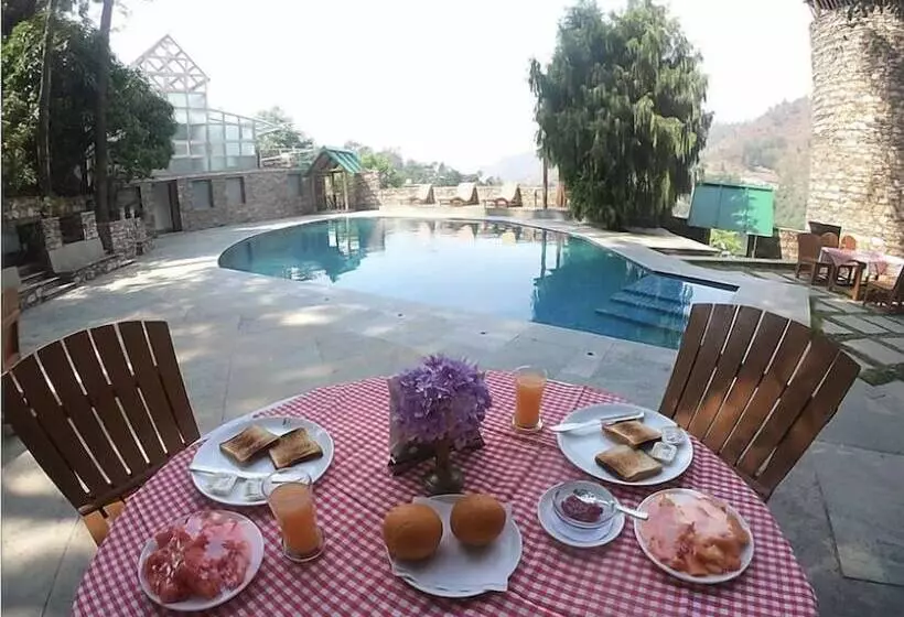 ホテル Tiaraa Monolith Lake Resort