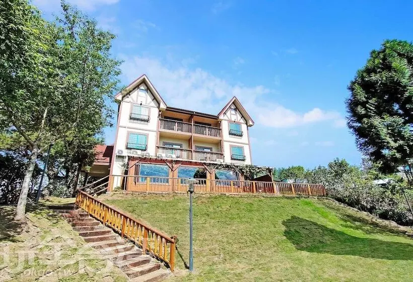 پانسیون Baili Manor Cing Jing