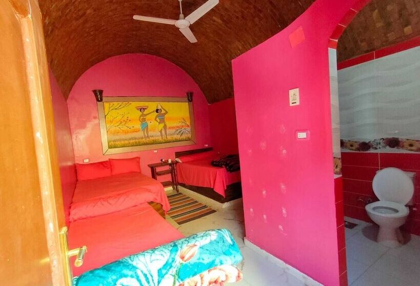 پانسیون Kamel House