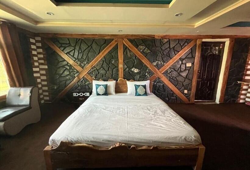 Shanghai Resort Skardu