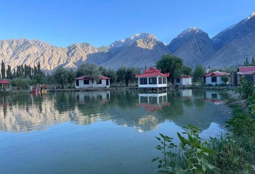 Shanghai Resort Skardu