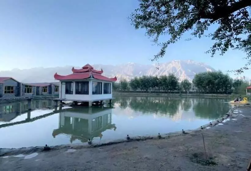 Shanghai Resort   Skardu
