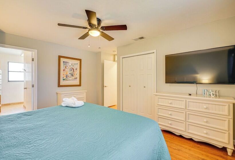 Waterfront Home W/ Gulf Access & Fishing Dock