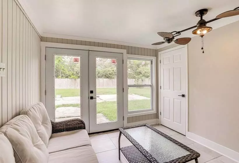 Fully Renovated Home ~ 1 Mi To Downtown Hammond!