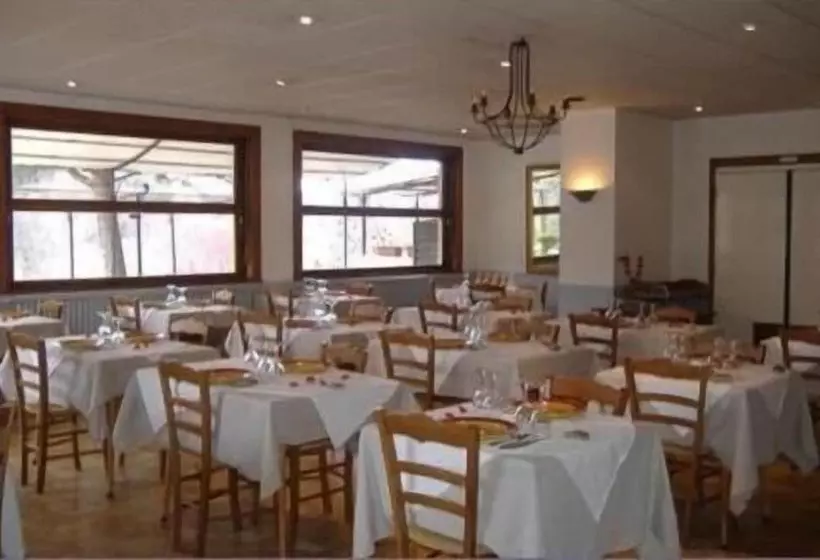 Hotelli Auberge De L Escargot D Or