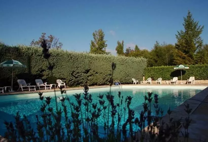 Hotelli Auberge De L Escargot D Or