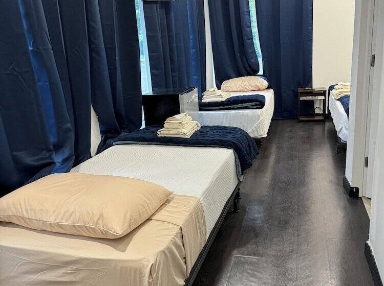 酒店 Golden Pond Cabins