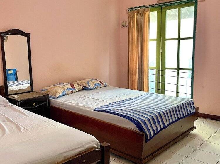 Hotel Tirtonadi Permai