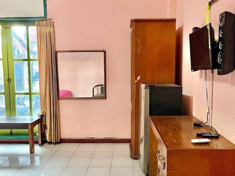 Hotel Tirtonadi Permai