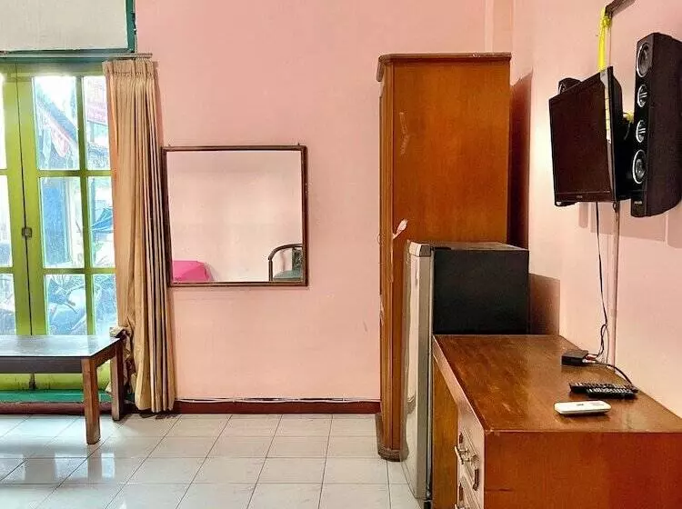 Hotel Tirtonadi Permai