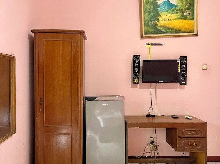 Hotel Tirtonadi Permai