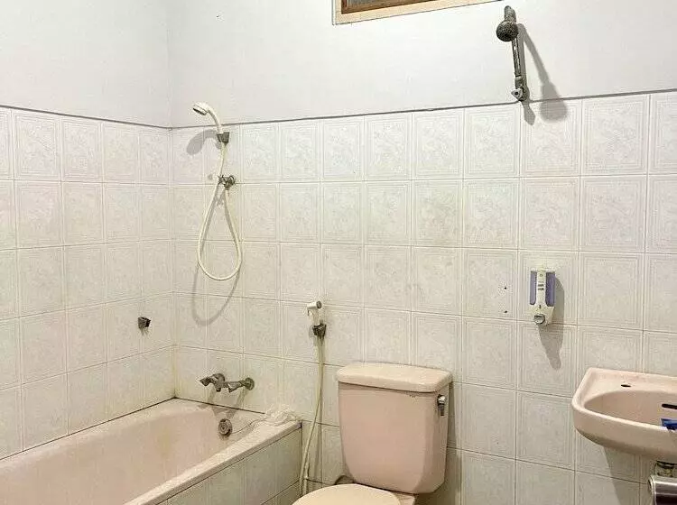 Hotel Tirtonadi Permai