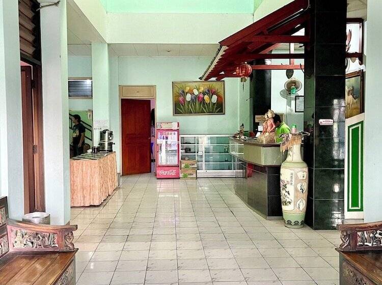 Hotel Tirtonadi Permai