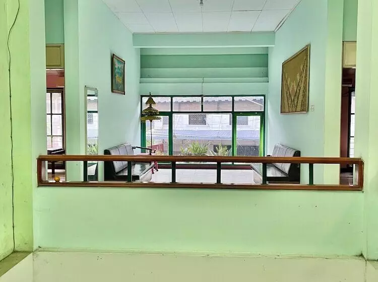 Hotel Tirtonadi Permai